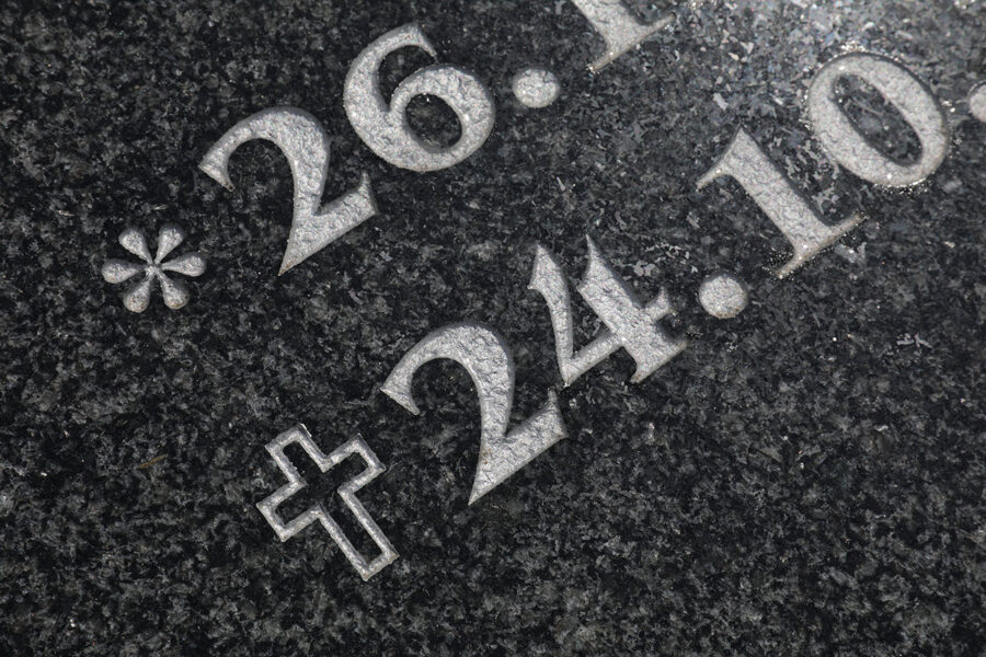 Grawer w kamieniu na nagrobku - Mazurek Granity Gorzów Wlkp.